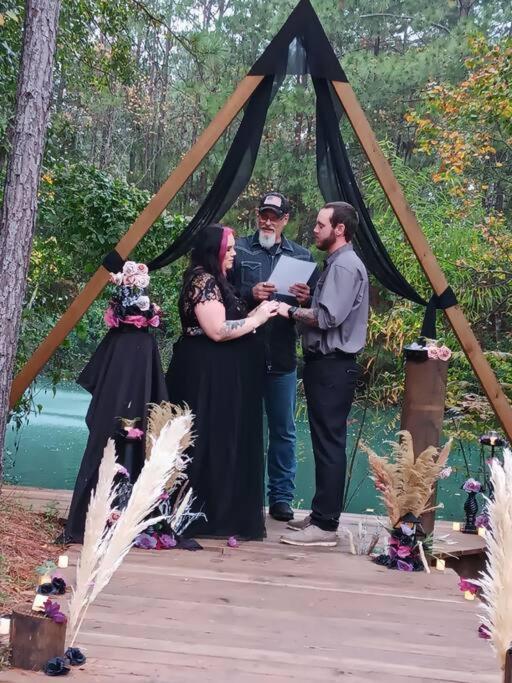 Waterfront Houston Hide Out In A Magical Forest 월러 외부 사진